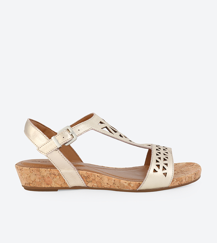 Buy Easy Spirit Nyleen Sandals Gold In Gold 6thStreet Kuwait