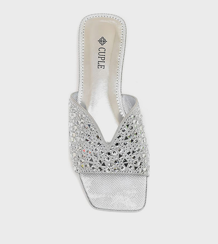 Embellished Open Toe Flat Sandals