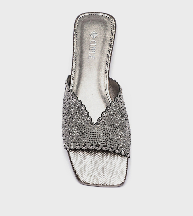 Embellished Open Toe Flat Sandals