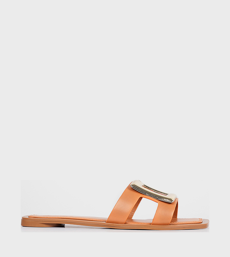 Metal Accent Open Toe Flat Sandals