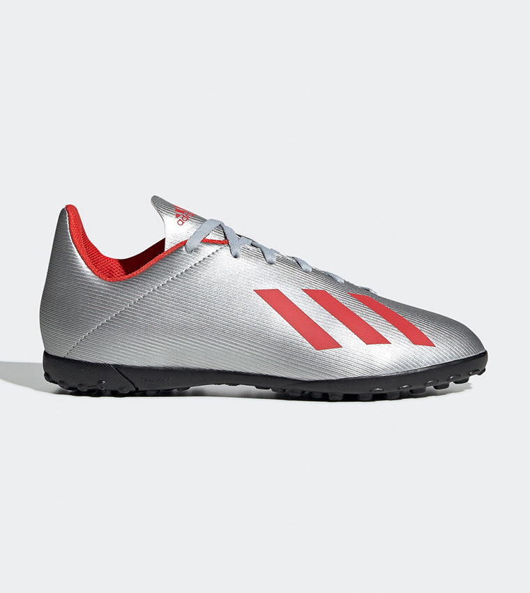 Buy Adidas 3 Stripes Logo Football Shoes In Silver 6thStreet Saudi Arabia