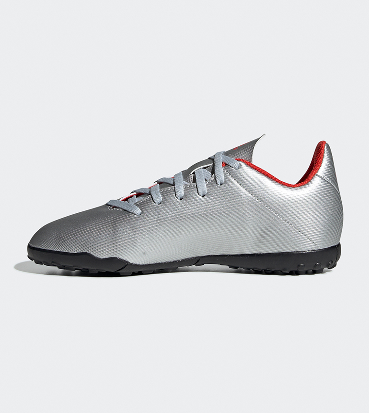 Buy Adidas 3 Stripes Logo Football Shoes In Silver 6thStreet Saudi Arabia