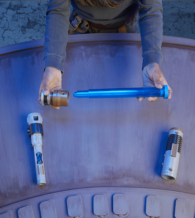 Lightsaber Forge Obi-Wan Kenobi Electronic Extendable Blue Lightsaber Toy