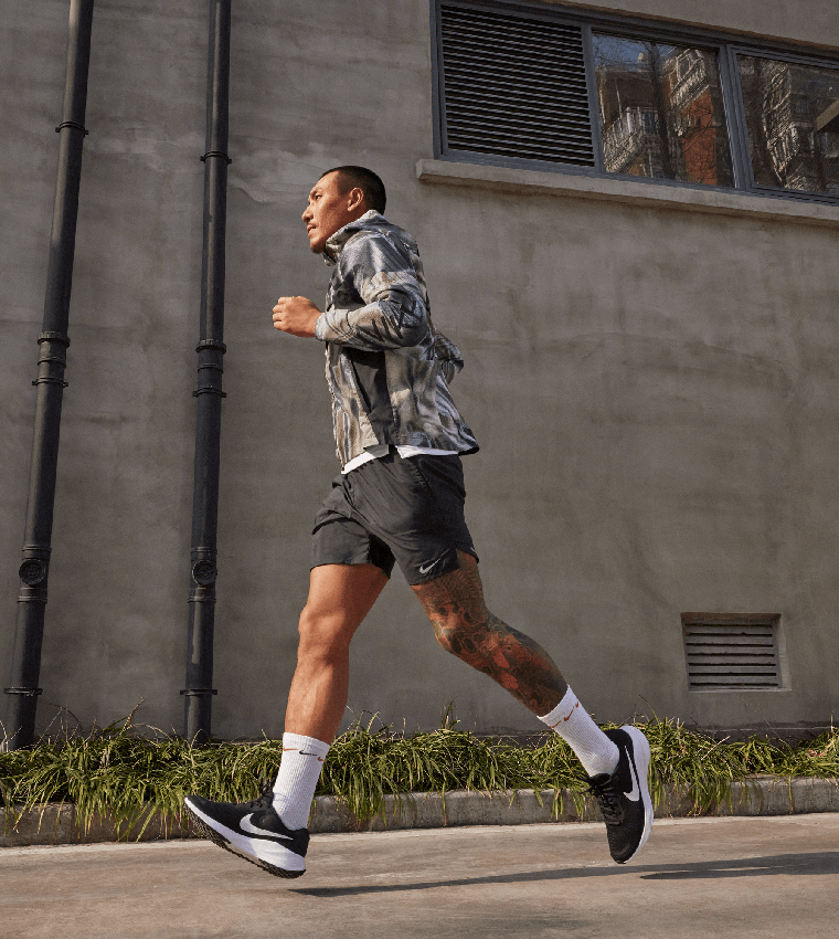 REVOLUTION 7 Lace Up Running Shoes