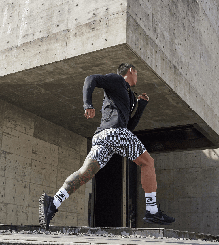 REVOLUTION 7 Lace Up Running Shoes