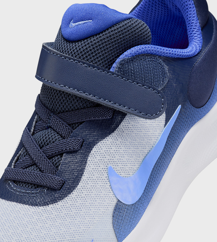 REVOLUTION 7 PSV Runner Sneakers