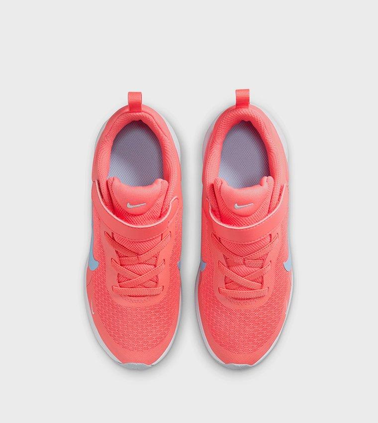 REVOLUTION 7 PSV Runner Sneakers