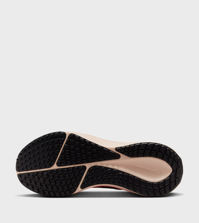 VOMERO 17 Runner Sneakers