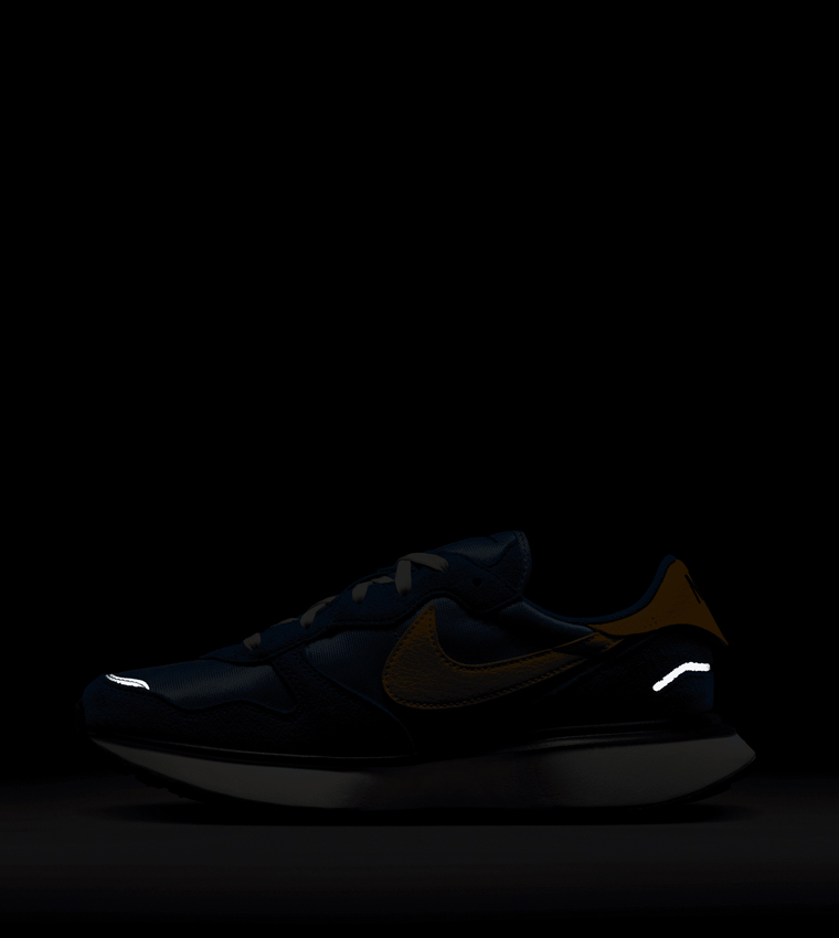 PHOENIX WAFFLE Low Top Sneakers