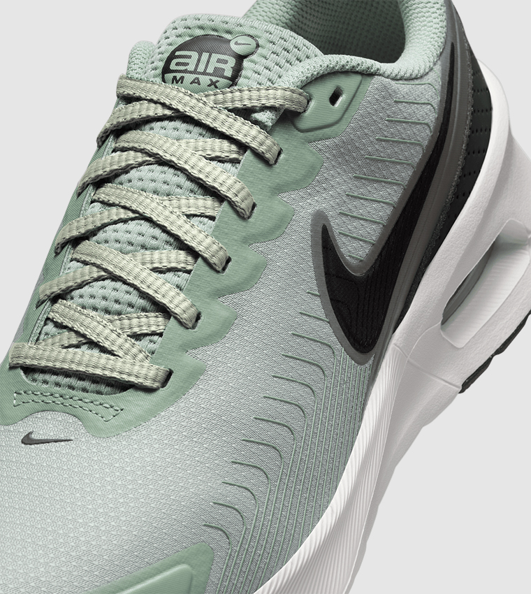 AIR MAX NUAXIS Lace Up Running Shoes