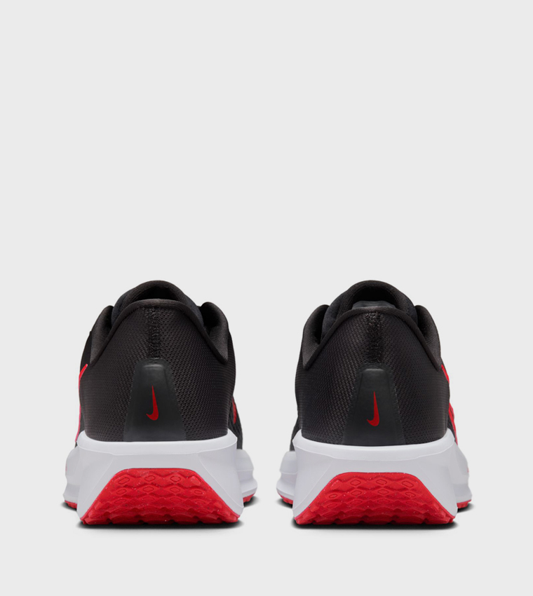 QUEST 6 Logo Print Running Shoes