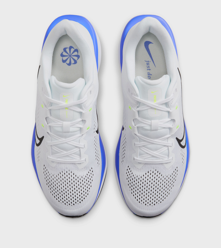 QUEST 6 Runner Sneakers