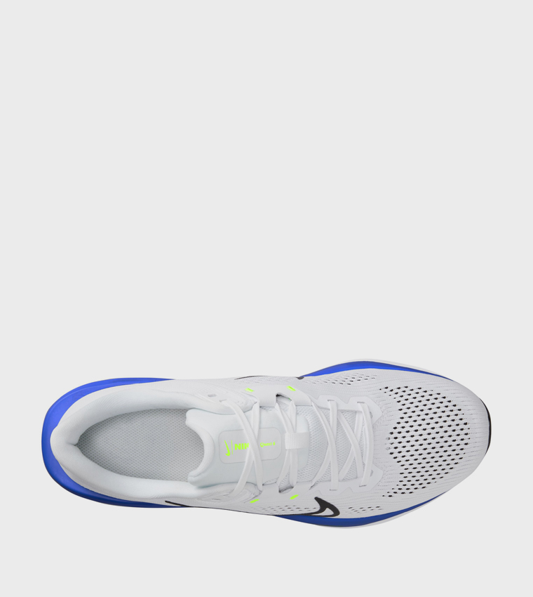 QUEST 6 Runner Sneakers