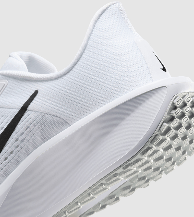QUEST 6 Textured Running Shoes