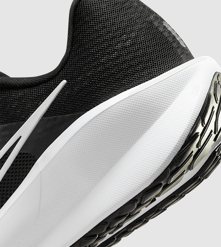 DOWNSHIFTER 13 Lace Up Running Shoes