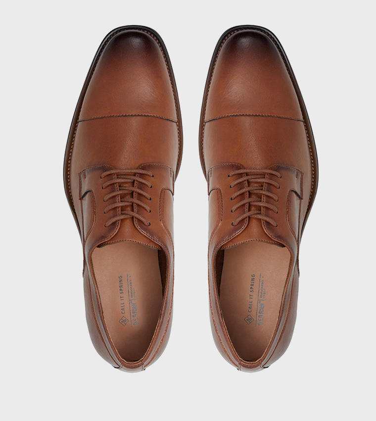 FITZWILLIAM Lace-Up Derby Shoes