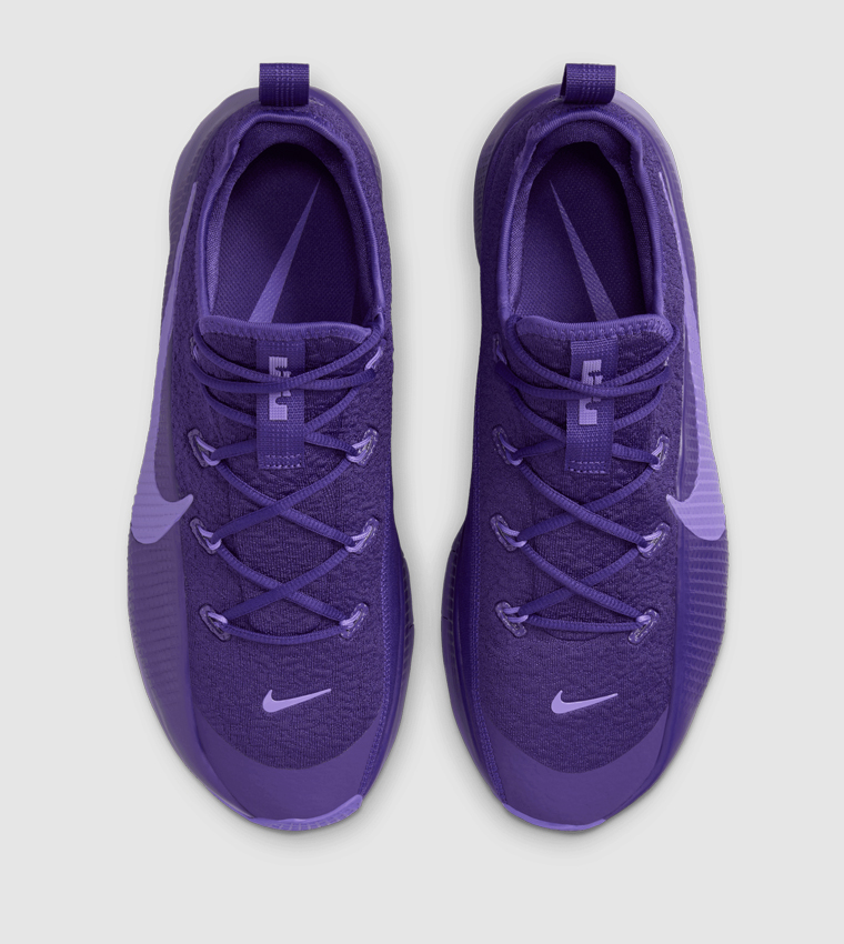 ROYALTY Slip-On Training Shoes