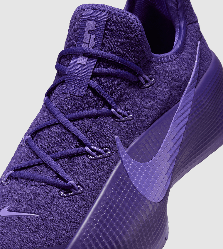 ROYALTY Slip-On Training Shoes