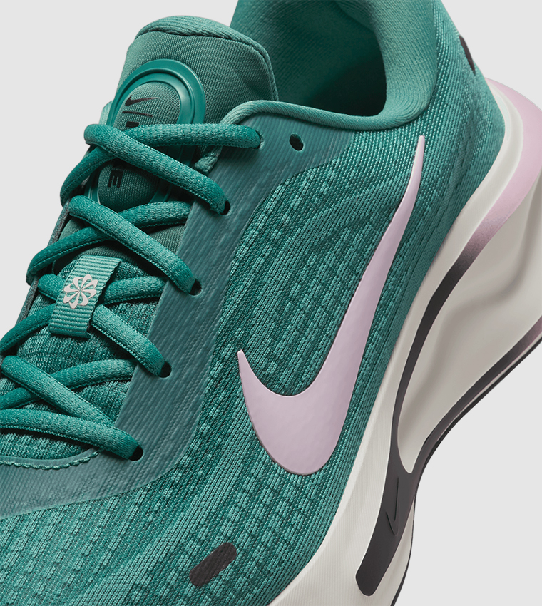 JOURNEY Textured Running Shoes