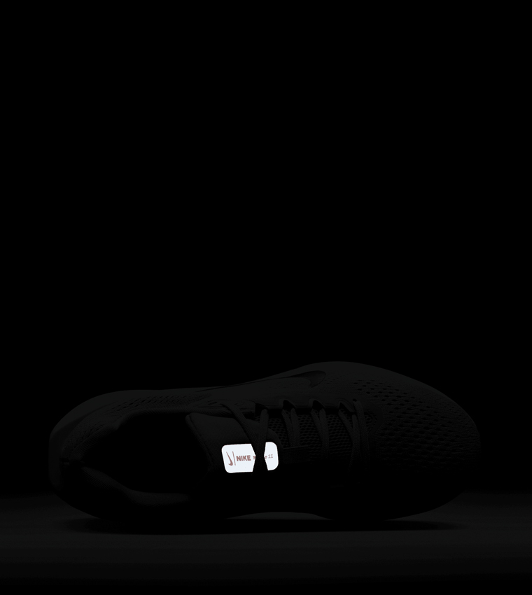 AIR WINFLO 11 Textured Running Shoes