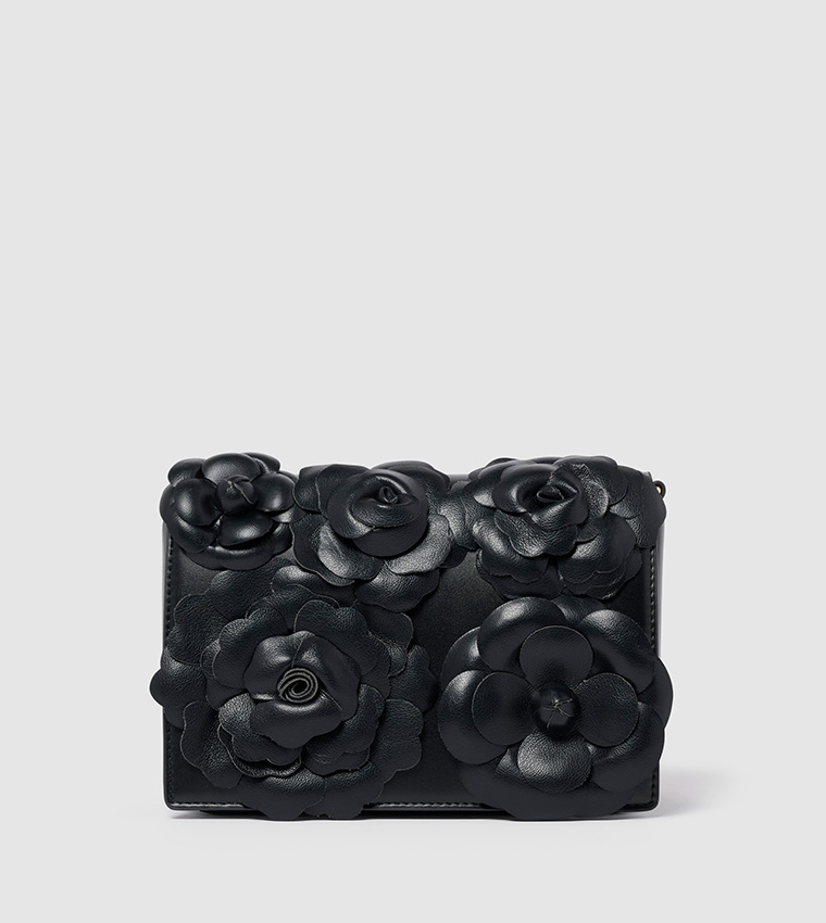 شنطة بيل كلاتش مزينة بزهور