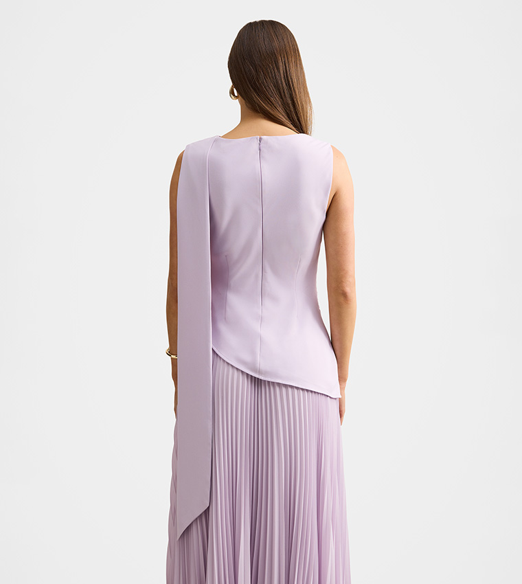 توب سوكي بقصة غير متماثلة 