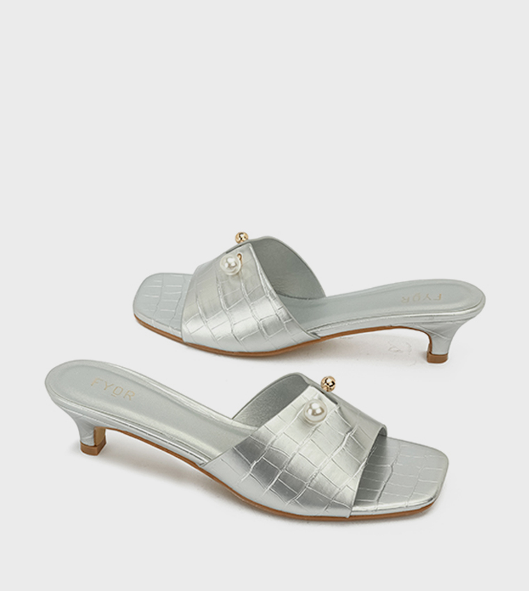 Textured Open Toe Kitten Heel Sandals