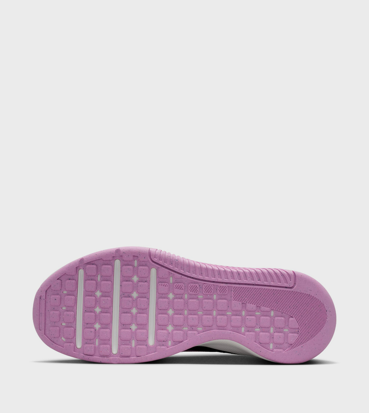 MC 3 Lace-Up Training Shoes