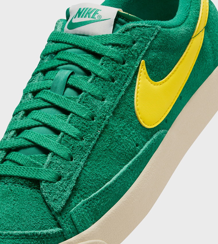 BLAZER '77 Low Top Sneakers