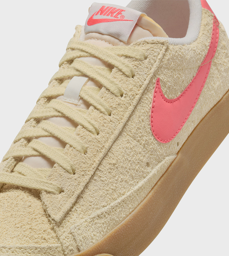 BLAZER '77 Low Top Sneakers