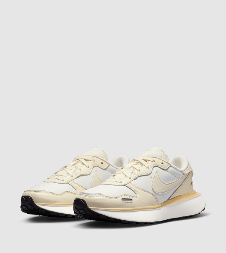 PHOENIX WAFFLE Leather Low Top Sneakers