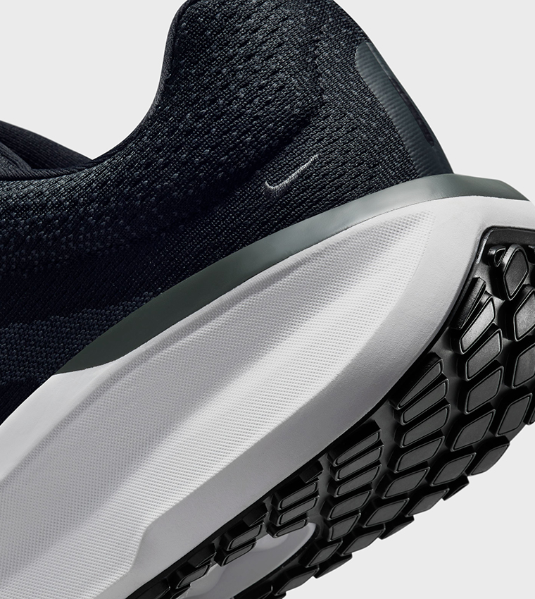 AIR WINFLO 11 WIDE Runner Sneakers