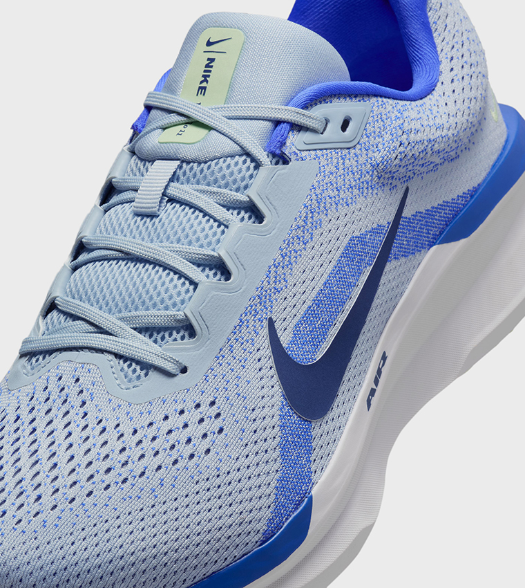 AIR WINFLO 11 WIDE Runner Sneakers