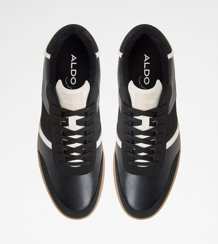 FREEKICK Textured Low-Top Sneakers