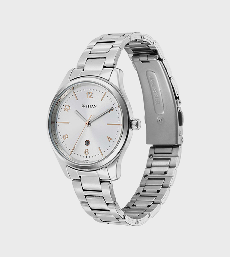 ساعة انالوج بقرص فضي وحزام جلدي