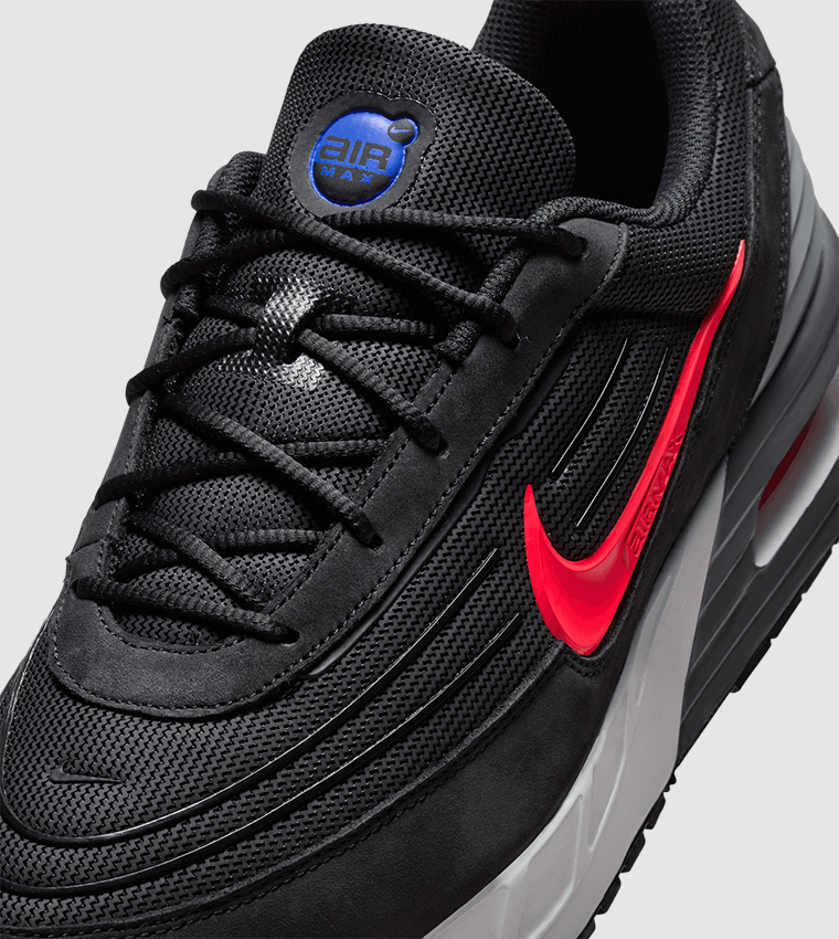 AIR MAX VERSE Lace Up Sneakers