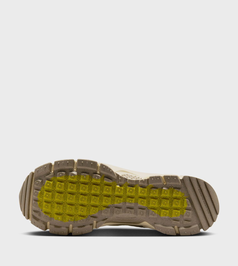 ZOOM VOMERO ROAM Sneakers
