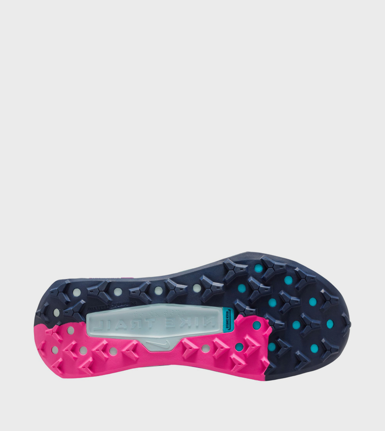 سنيكرز جري وايلد هورس 10