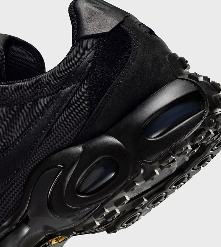 AIR MAX WAFFLE SP Lace-Up Sneakers