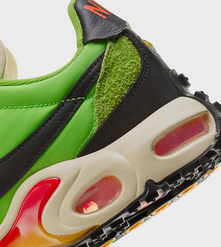 AIR MAX WAFFLE SP Lace-Up Sneakers