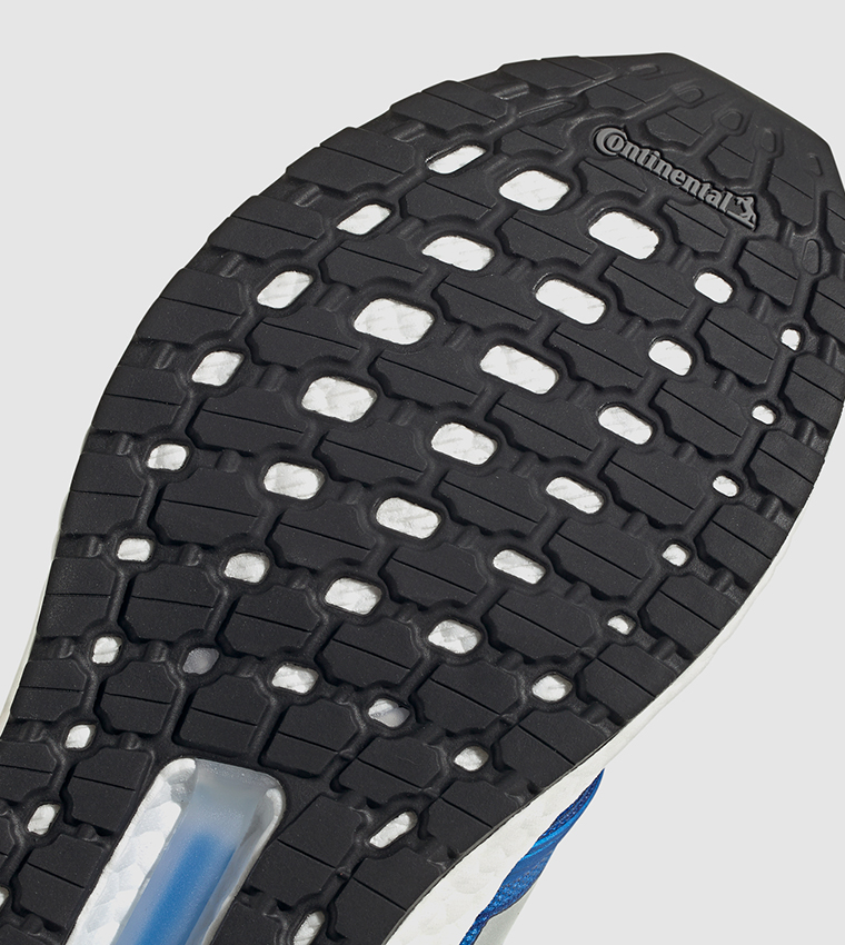 حذاء ألترا بوست 20 