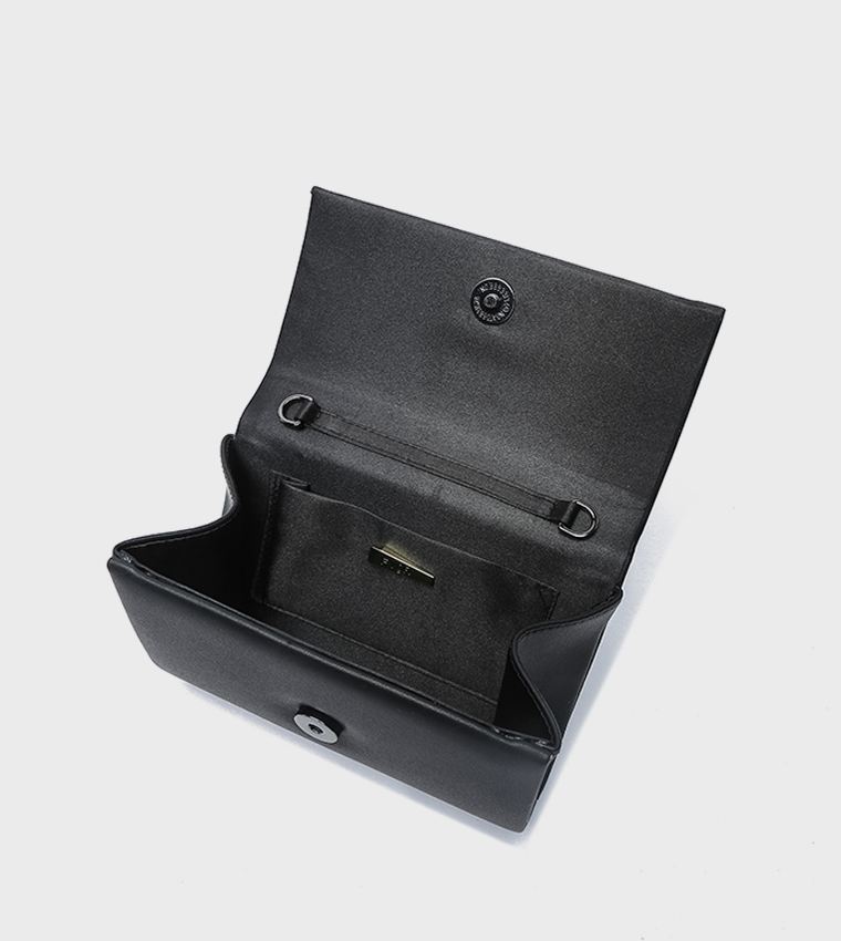 حقيبة كلاتش مزينة