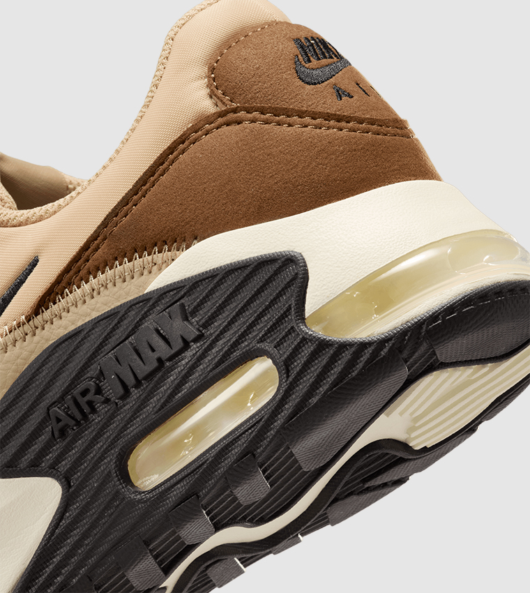 AIR MAX EXCEE SE Low Top Sneakers