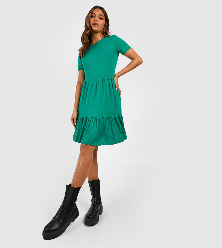 Buy Boohoo Short Sleeves Drop Hem Smock Dress In Green | 6thStreet Bahrain