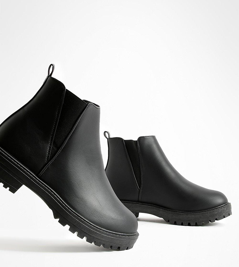 Buy Boohoo Elastic Panel Chunky Cleated Chelsea Boots In Black 6thStreet Bahrain