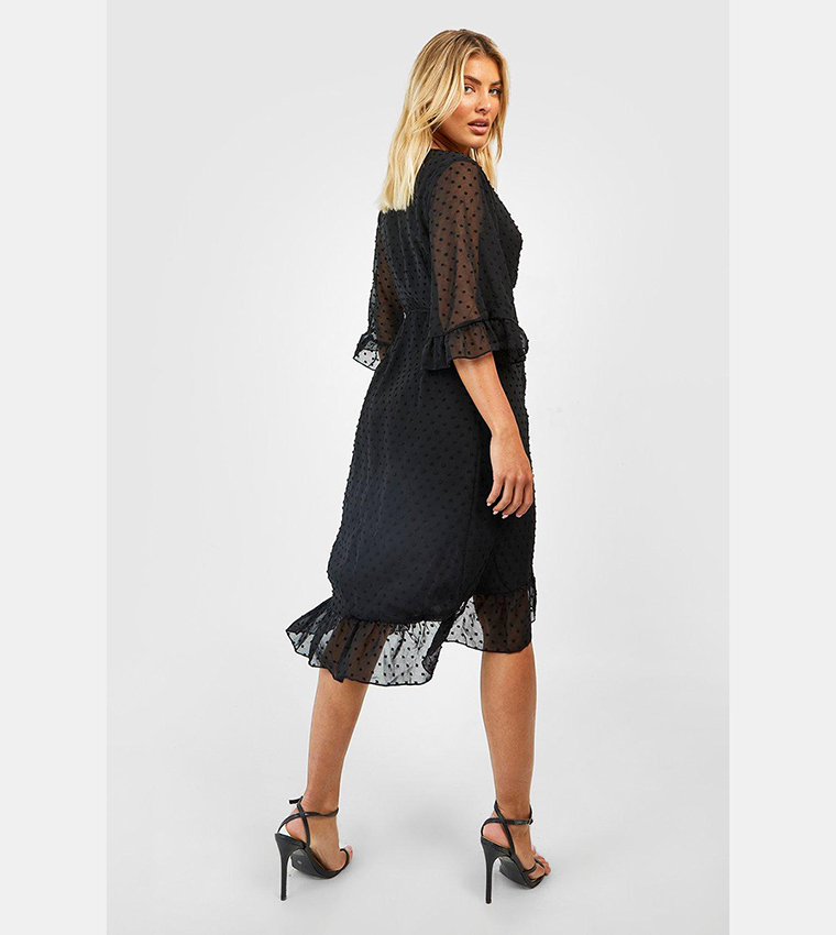 Buy Boohoo Dobby Chiffon Wide Sleeves Midi Wrap Dress In Black | 6thstreet Qatar Buy Boohoo Dobby Chiffon Wide Sleeves Midi Wrap Dress In Black | 6thstreet Qatar