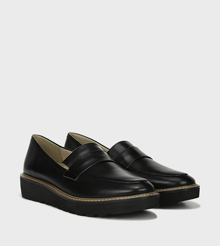 Textured Round Toe Loafers