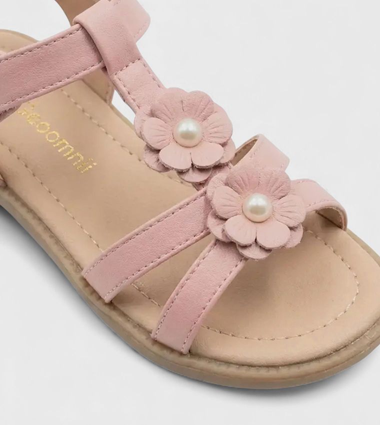 Flower Detail Open Toe Flat Sandals