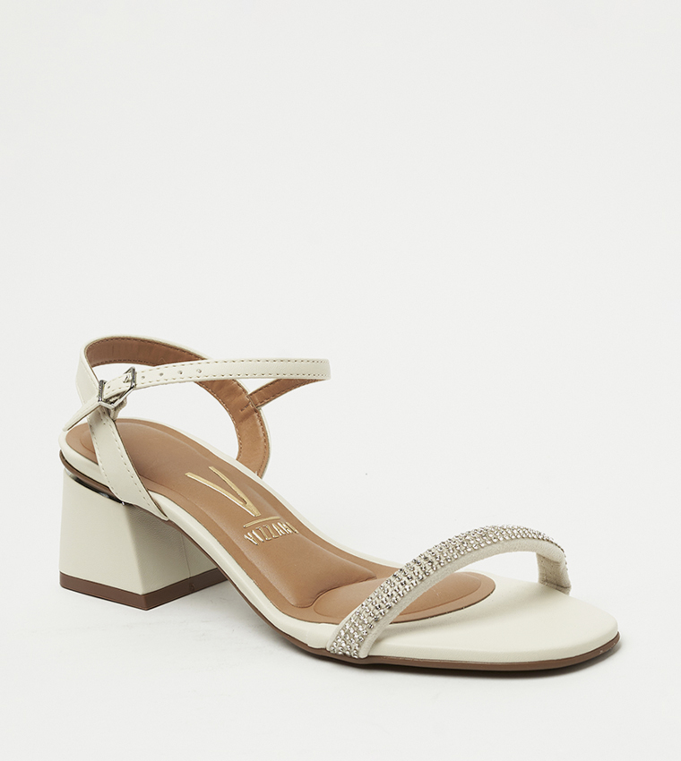 صندل بكعب مربع مزخرف