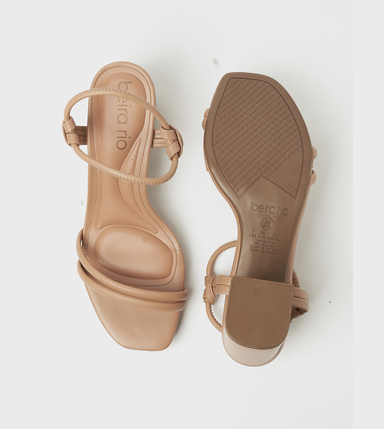 صندل بكعب مربع 